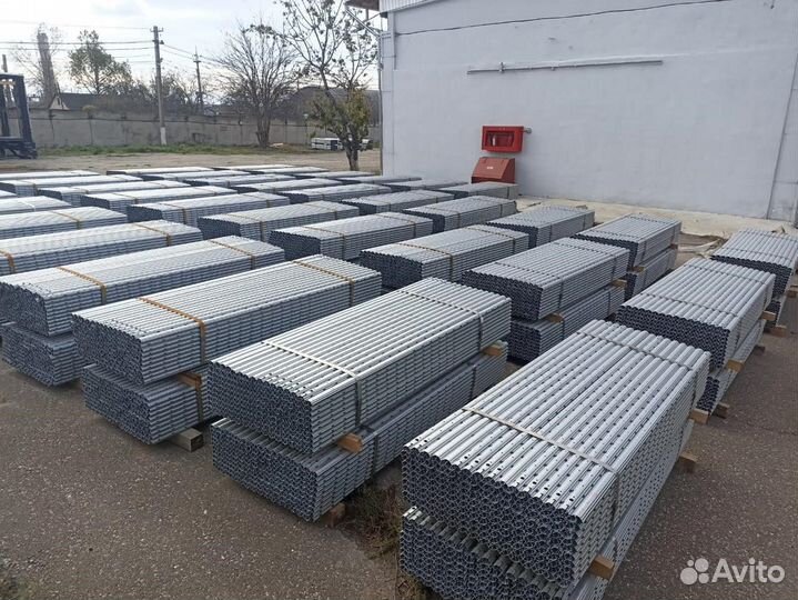 Шпалерные системы для виноградников и сада