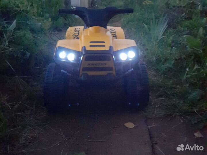 Детский квадроцикл
