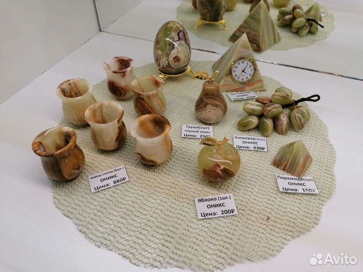 Фигурки из оникса