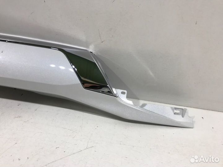 Накладка двери багажника задняя Mitsubishi