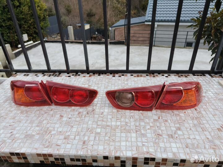 Задние фонари на mitsubishi lancer 10
