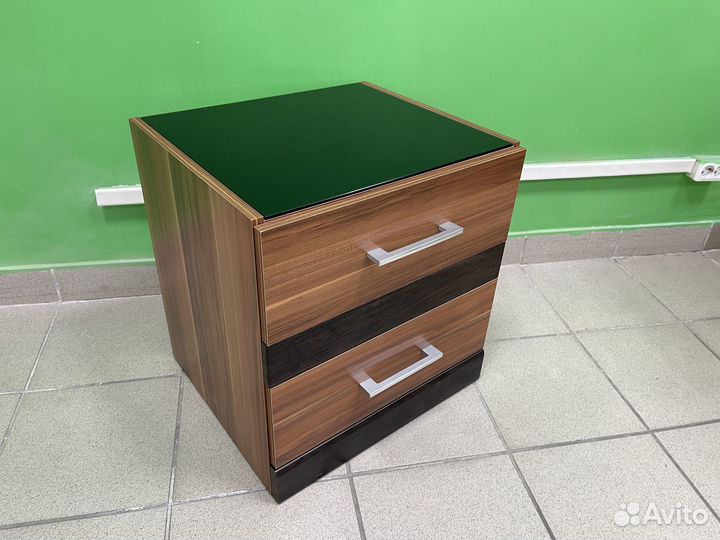Тумба прикроватная новая