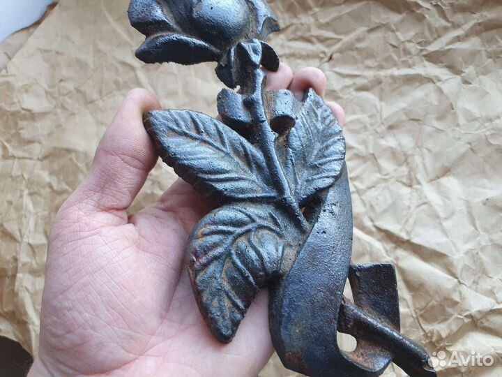 Чугунная роза