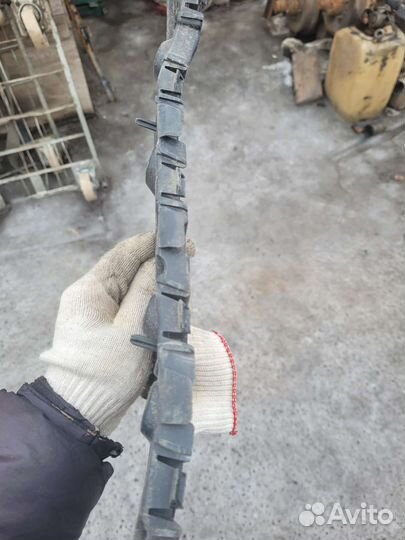 Кронштейн заднего бампера левый xray