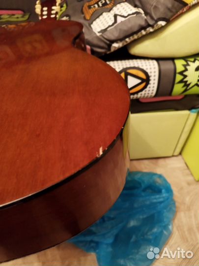 Классическая гитара yamaha c40