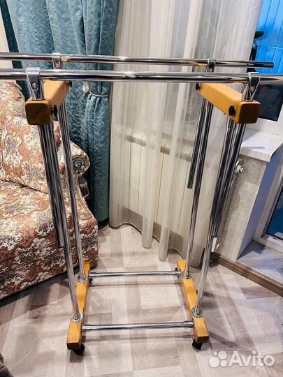 Стойки вешало для одежды