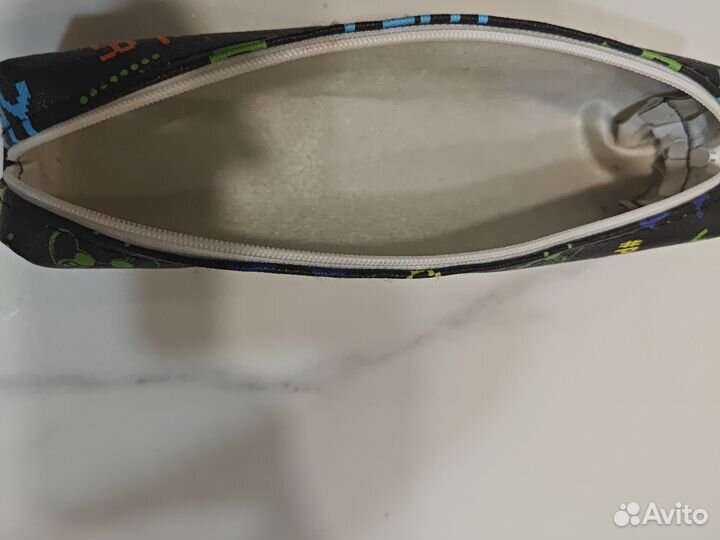 Пенал школьный