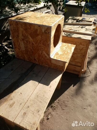 Гнездо для кур с яйцесборником