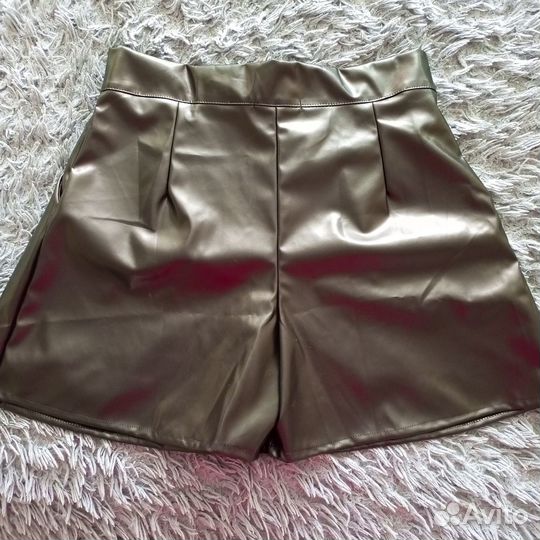 Шорты новые