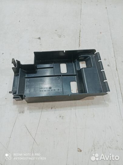 Крышка блока предохранителей Mercedes-Benz Gle