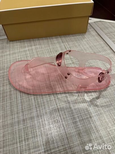 Босоножки женские