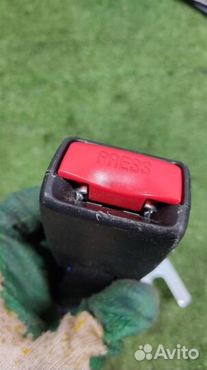 Замок ремня безопасности задний левый Nissan Qash