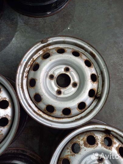 Штампованные диски Ford R14