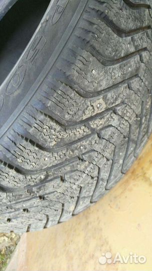 Goodyear UltraGrip 255/55 R18