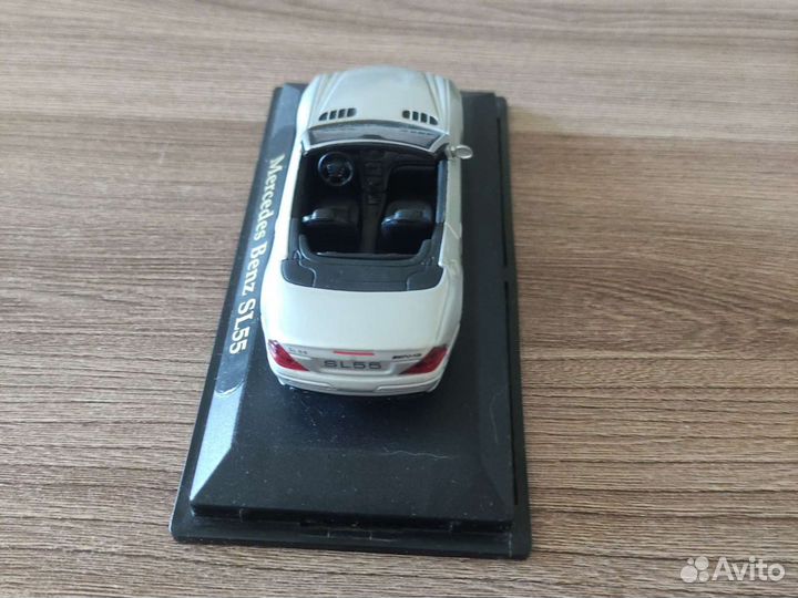 Машинка коллекционная Mercedes Benz SL -55