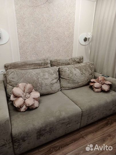 Подушки декоративные две штуки