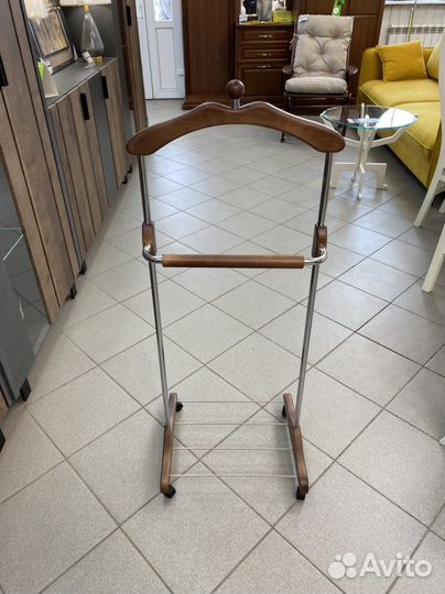 Вешалка напольная