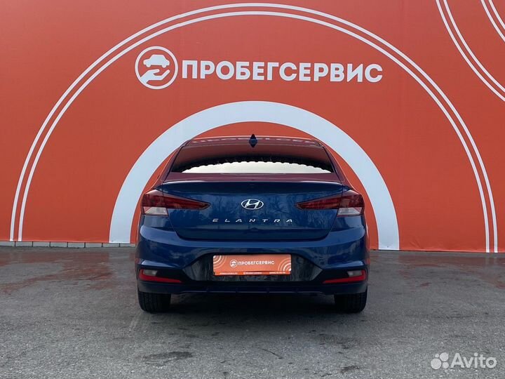 Hyundai Elantra 2.0 AT, 2019, 97 000 км