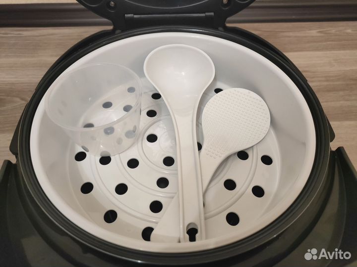 Мультиварка Redmond RMC-M92S