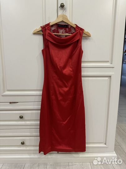 Платье нарядное женское 42 44