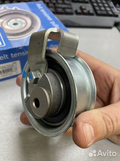 Ролик натяжителя ремня грм audi A4 vw b5 1,8T