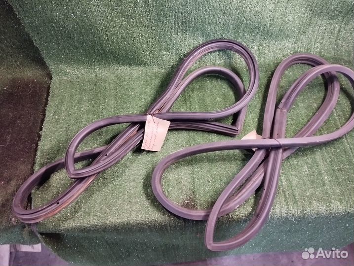 Уплотнители задних дверей audi 80 B3