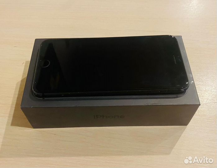 iPhone 8 Plus, 64 ГБ