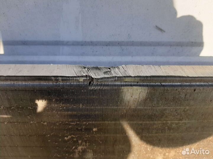 Радиатор охлаждения renault Daster