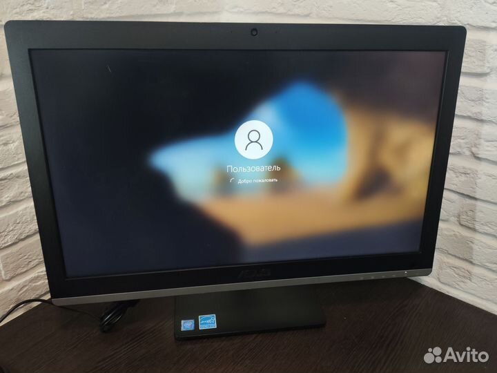 Моноблок Asus 22' Full HD/J2900 2.66Ггц/SSD