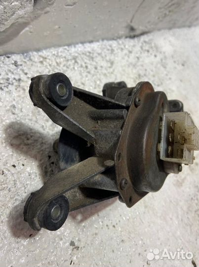 Моторчик дворников Nissan March K11E