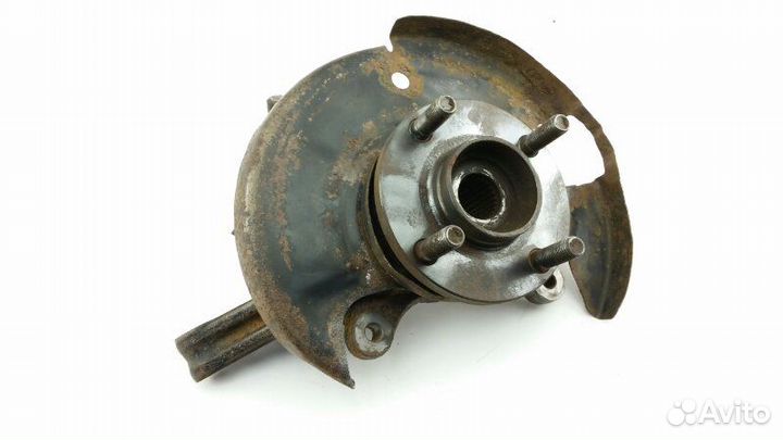 Ступица передняя левая Nissan Pulsar SN15 CD20