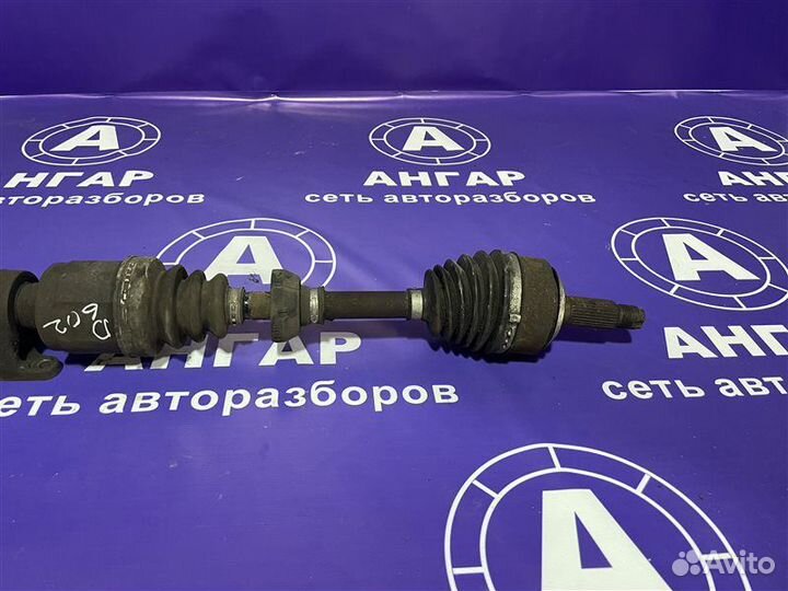 Передний правый привод правый Honda Accord 7 CL9