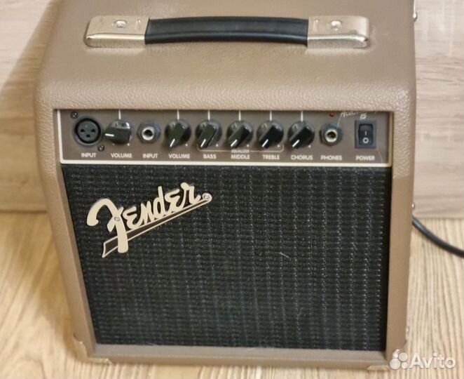 Комбоусилитель Fender Acoustasonic 15