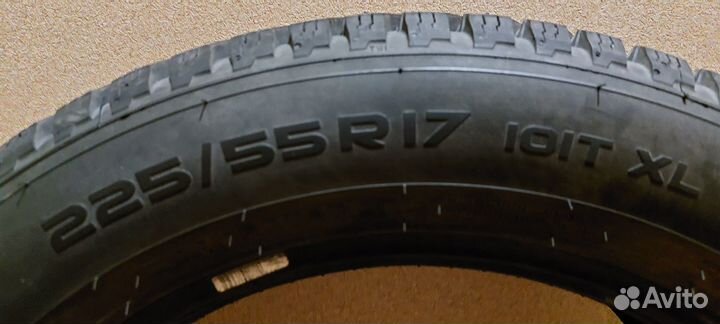 Nokian Tyres Hakkapeliitta 8 225/55 R17 101T