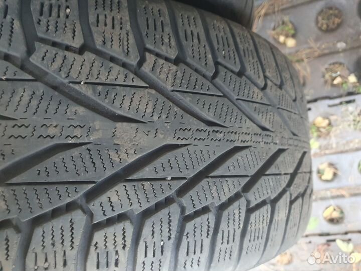 Nokian Tyres Hakkapeliitta R2 SUV 235/60 R18 107R