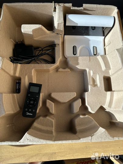 Робот пылесос midea vcr18w
