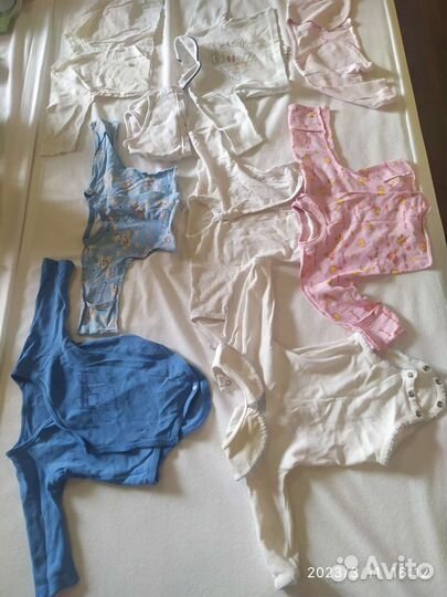 Пакетом детские вещи от 0 до 6 месяцев