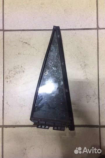 Форточка задняя правая Тойота Рав4 Лонг