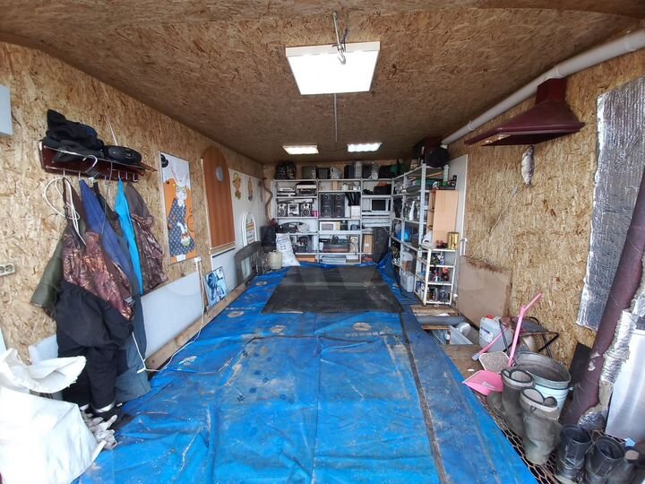 Гараж, > 30 м²