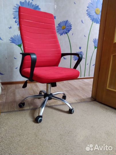 Компьютерное кресло