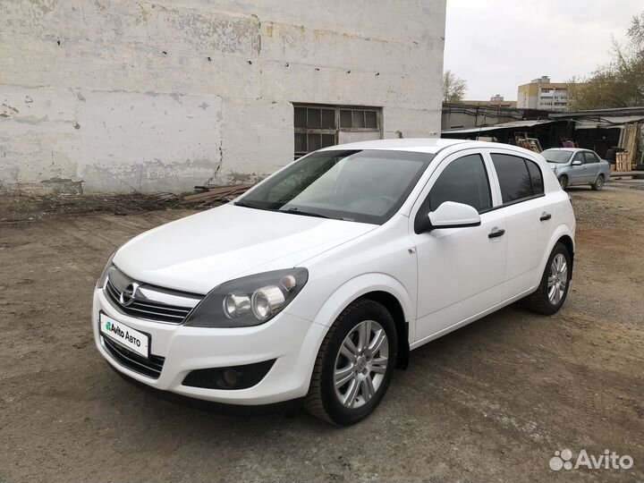 Opel Astra 1.6 МТ, 2012, 196 094 км