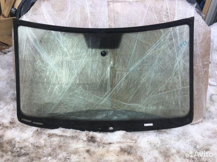 Стекло лобовое Volkswagen Polo Sedan