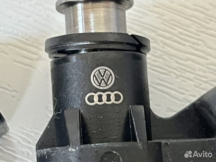 Форсунка VW Touareg Phaeton 3.6 FSI