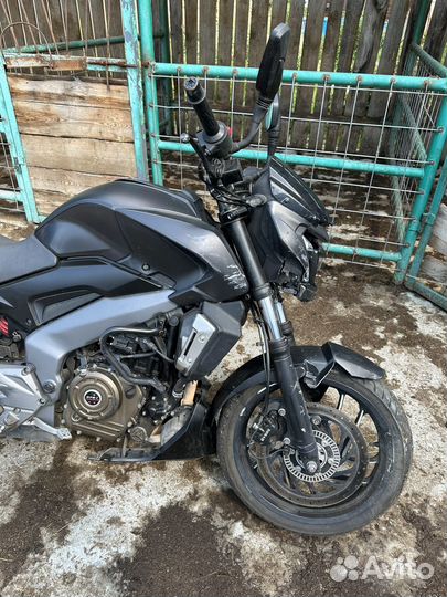 Мотоцикл bajaj Dominar 400