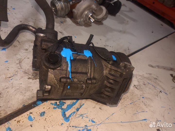 Компрессор кондиционера Volvo V70, 2008