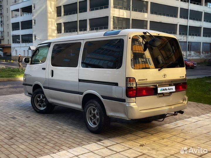 Toyota Hiace 3.0 AT, 2000, 350 000 км
