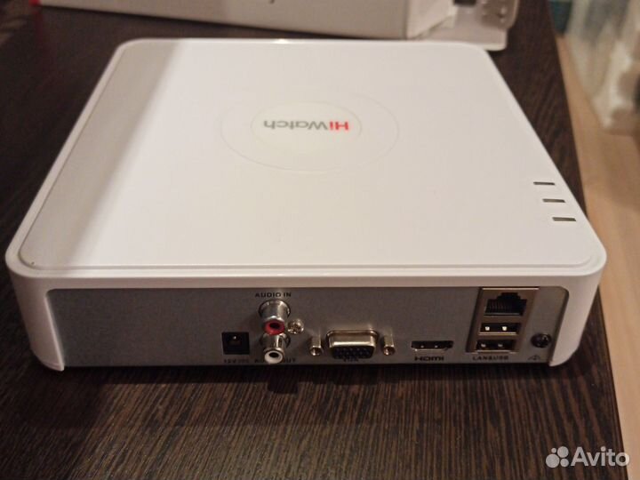 Видеорегистротор HiWatch DS-N108