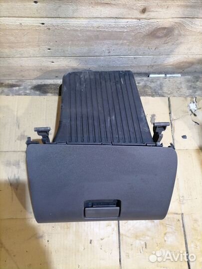 Бардачок Ford Focus 2