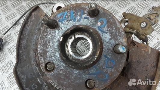 Ступица передняя правая toyota RAV 4 ZSA3 (7NI02N9