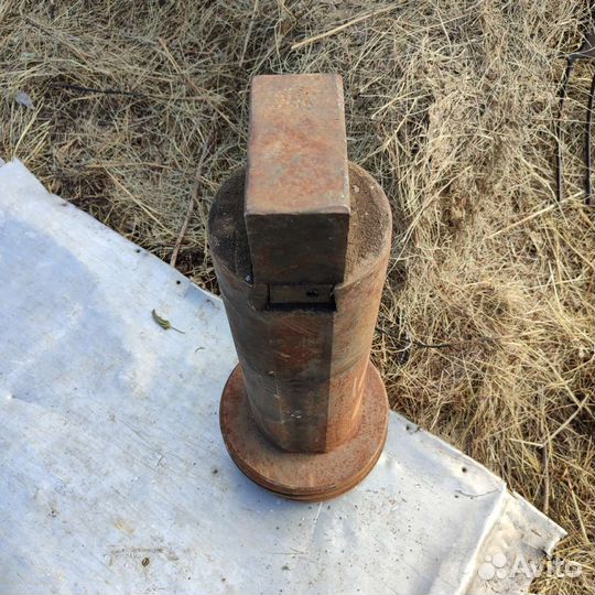 Поршень кузнечного молотка